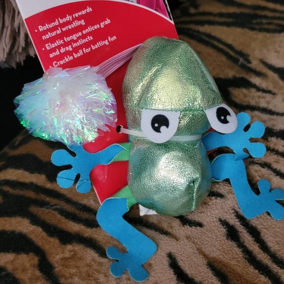 Kong Cat Toy Flingaroo Frog w/ Catnip New! - Picture 2 of 4